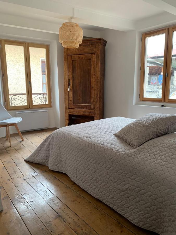 Maison Familiale Des Remparts Colmars Eksteriør bilde